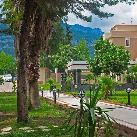 Alexius Hotel
